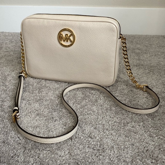 White Rectangular Michael Kors Purse - Picture 1 of 11